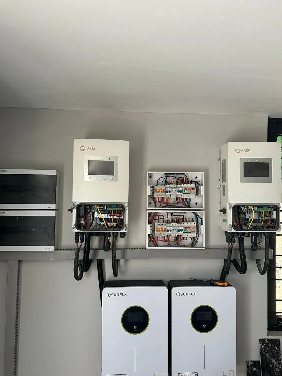 Inverter rooms & hybrid systems thumbnail 5