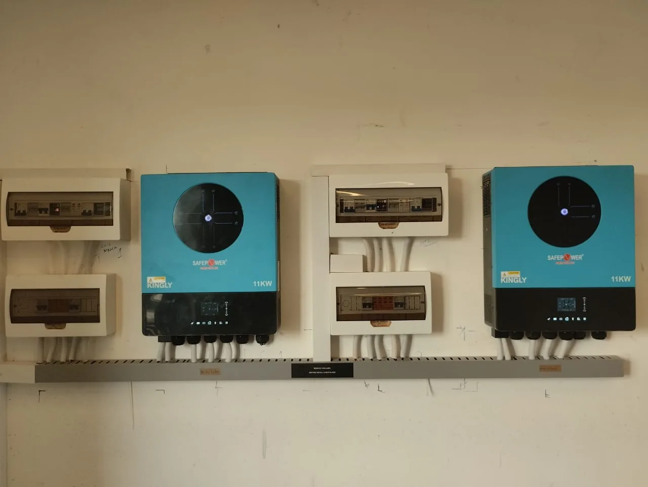Inverter rooms & hybrid systems thumbnail 12