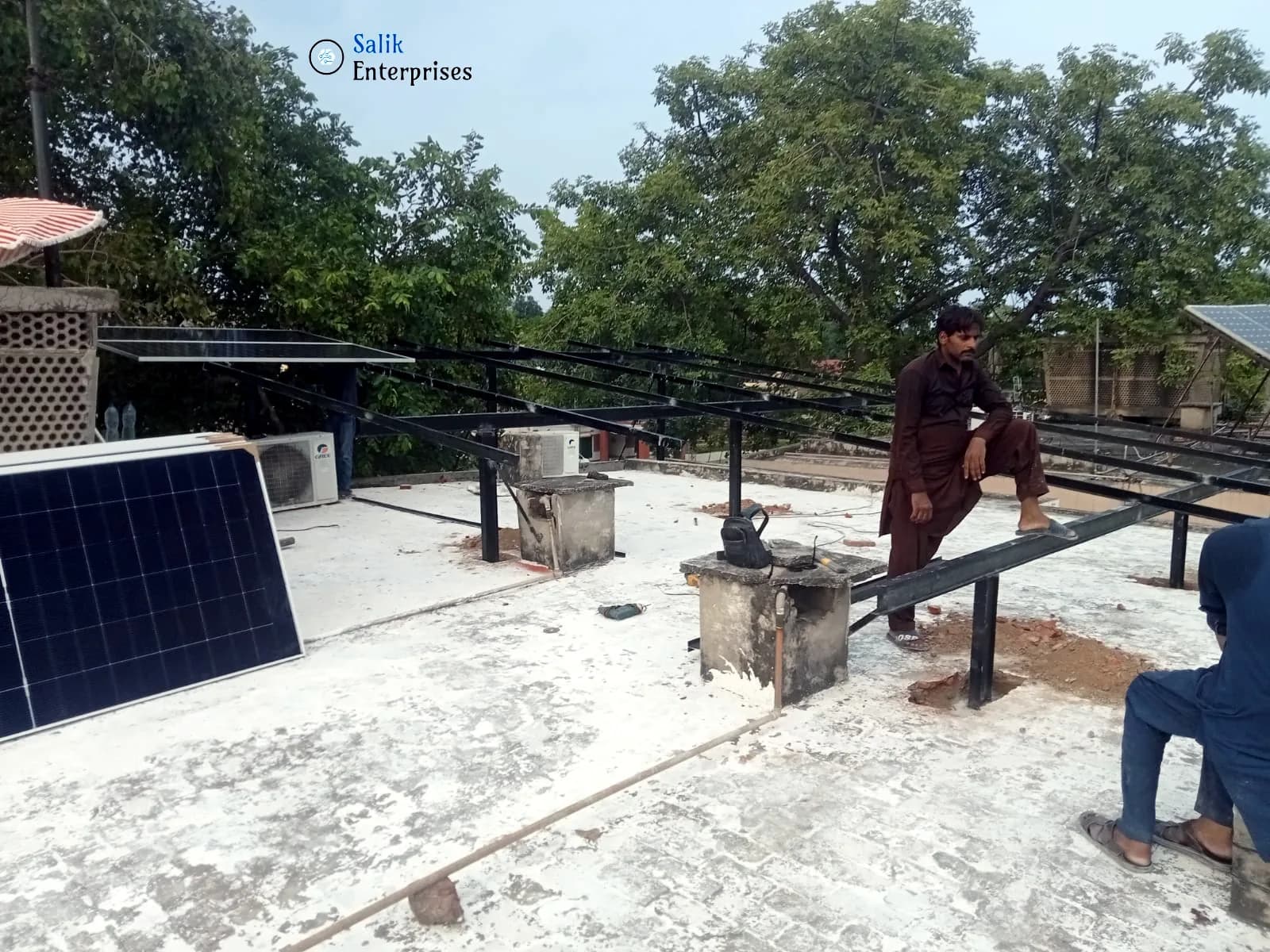 Commercial solar panel arrays thumbnail 8